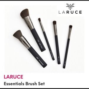 LARUCE Essentials 5 Piece Makeup Brush Set NWT